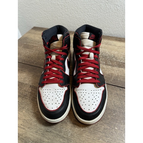 Size 10.5 - Nike Air Jordan 1 Retro High OG Bloodline Mens 555088-062 Shoes